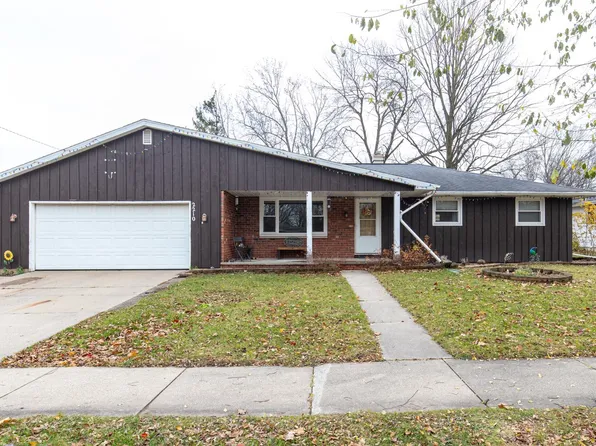 2210 S Clover Ln, Appleton, WI 54915