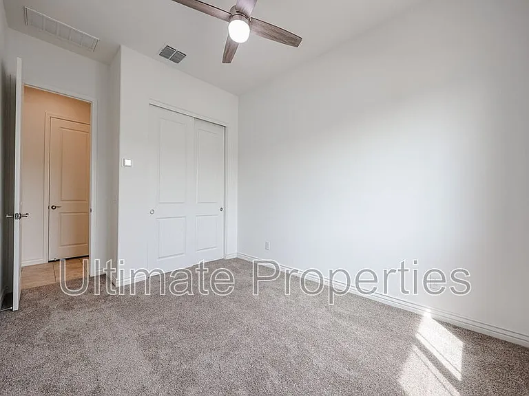 28422 N 131st Dr — Photo 9