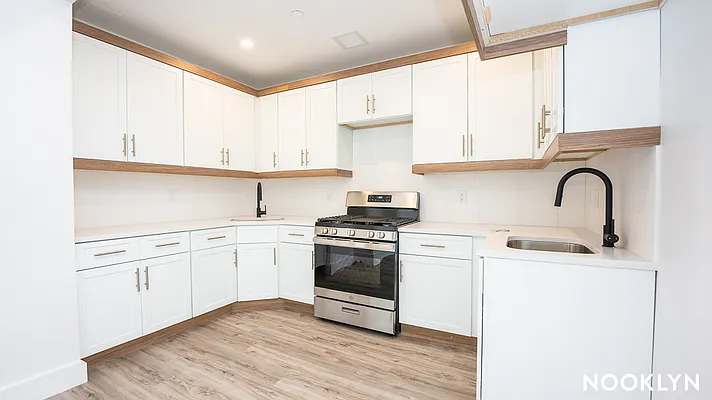 Rented by Nooklyn NYC LLC | media 13