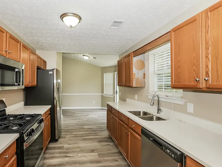 248 Fern Ct — Photo 7