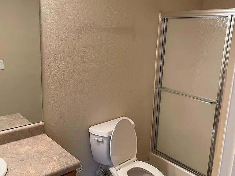 668 Gardner Dr SE — Photo 6