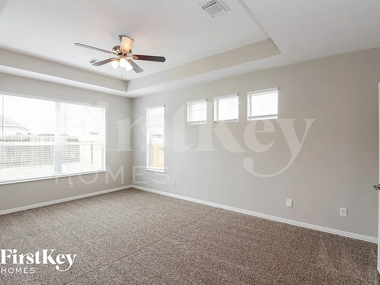 13206 Indigo Creek Ln — Photo 8