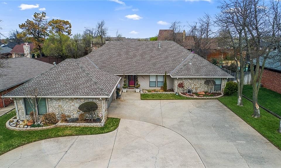 1st image of 3321 Rosewood Ln