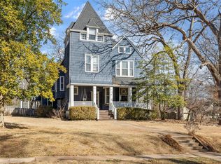 617 Sunnyside Ave, Saint Louis, MO 63119