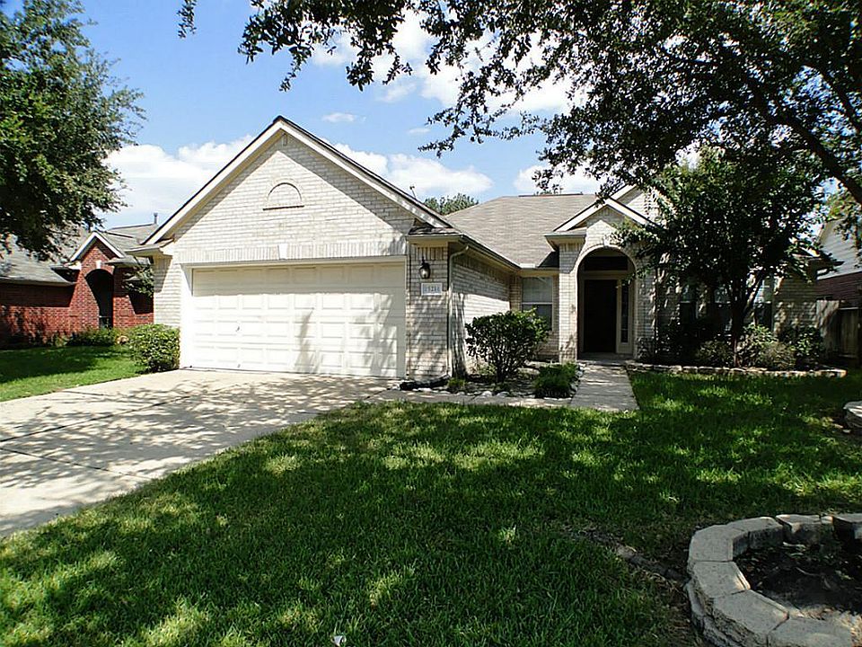 1st image of 15214 Millers Run Ln
