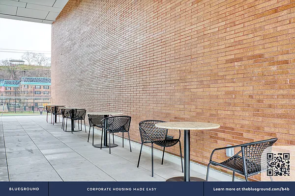 Rented by The Blueground | media 24