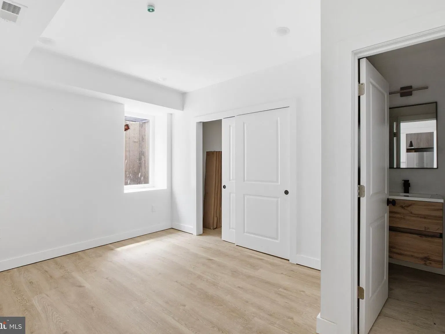 613 N Brooklyn St #2 — Photo 4