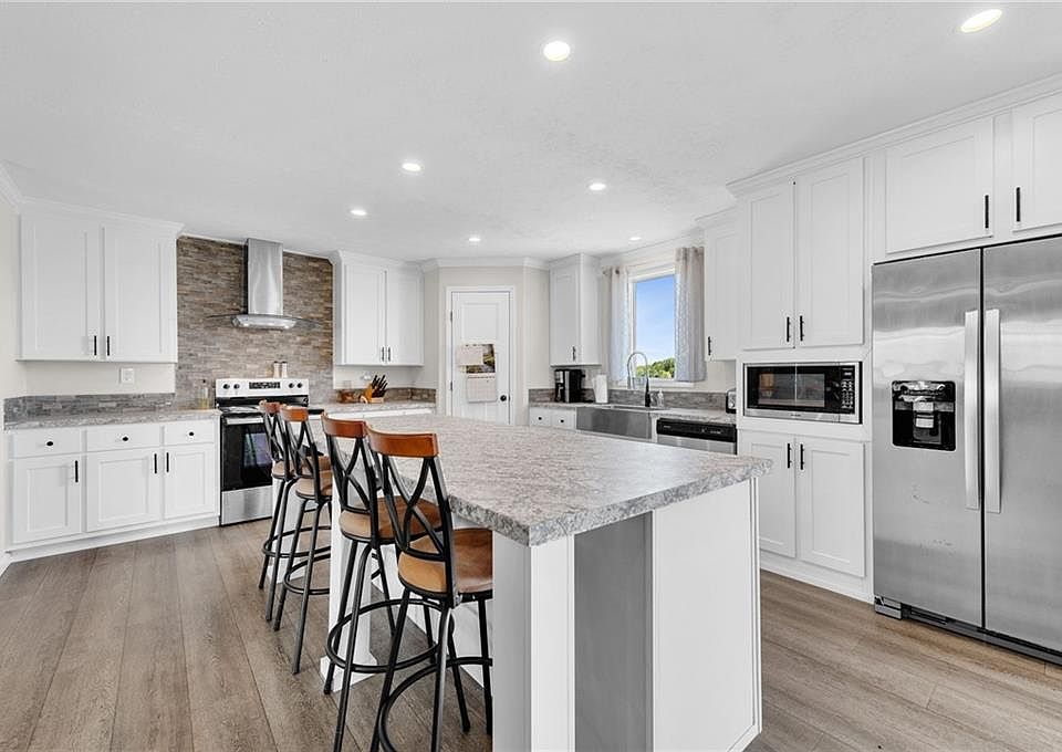 1st image of 600 NW 305th St