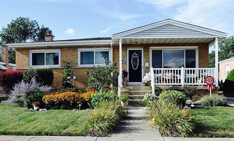 1st image of 253 Cherry Ln