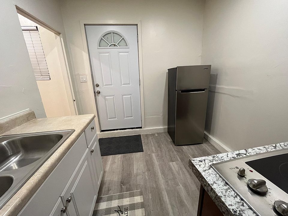 1st image of 2645 Chadwell Ave #1