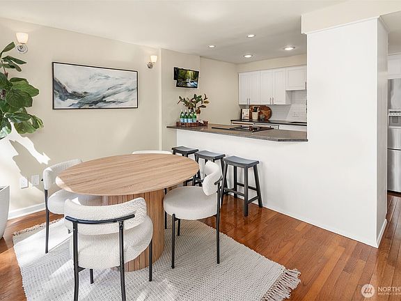 5th image of 2345 42nd Avenue E