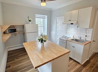  3 Highland St Studio Heatincluded Renovated 1petok! Laundry! Prkg!, Woonsocket, RI 02895