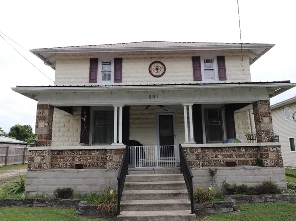 331 Garrett Ave, Brooksville, KY 41004