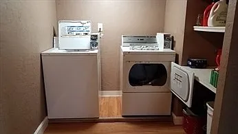 1 bed, 1.0 bath, 750 sqft, $2,400 — Photo 3