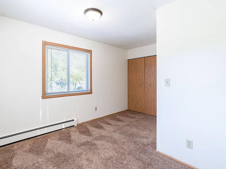 Fargo, ND Morningside Apartments | 21b | Bedroom