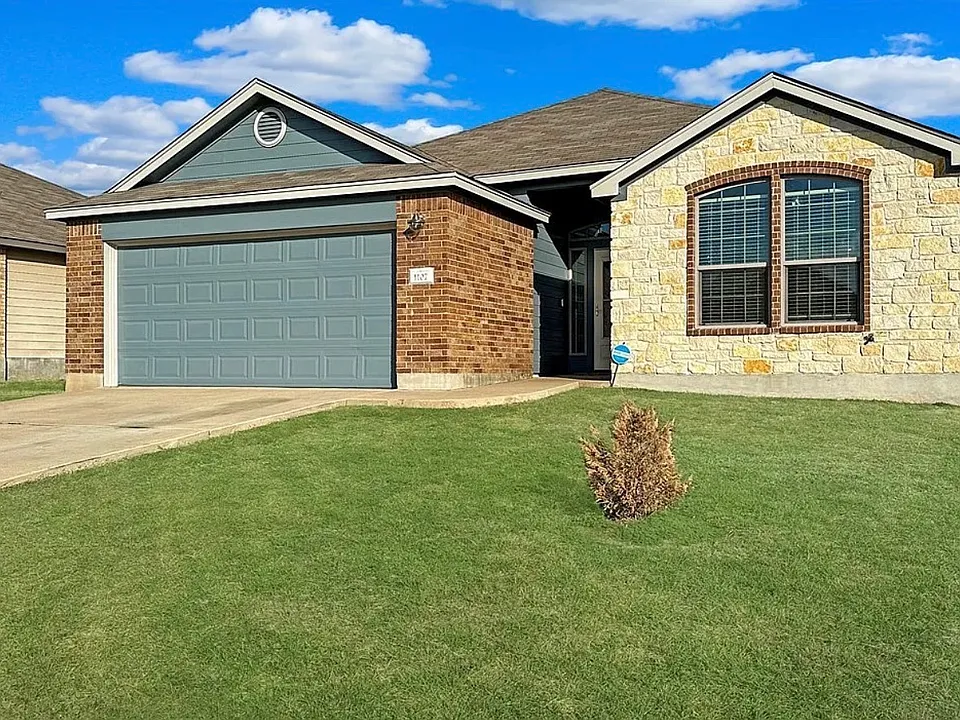 1107 Roanoke Dr