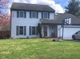 205 Andrea Dr, Lititz, PA 17543