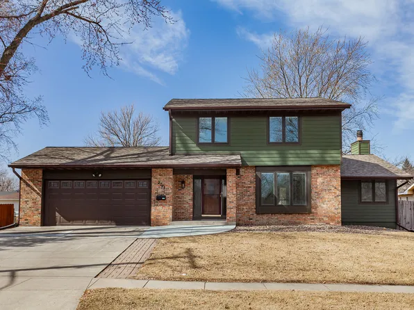 2715 Hoover Ave, Ames, IA 50010