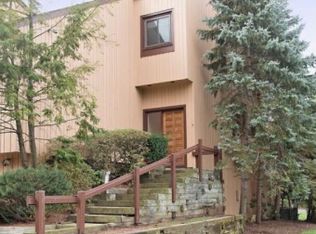 1 Dakota Ct, Suffern, NY 10901