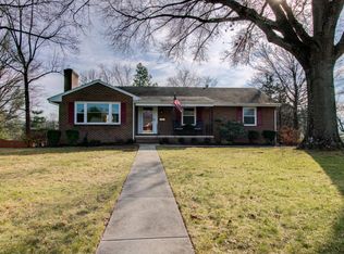 3111 Tomaranne Dr, Roanoke, VA 24018