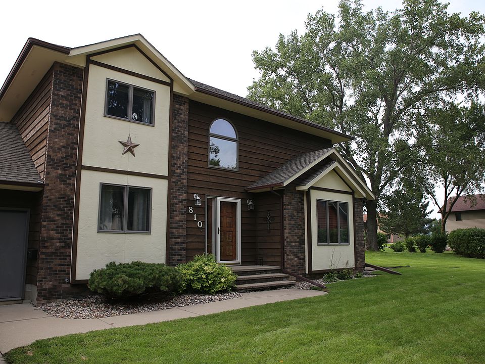 1st image of 810 Reiman Ct