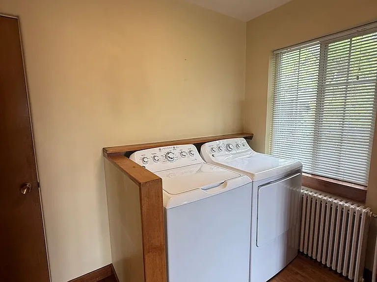 Top Floor Large Apartment with View — Photo 9