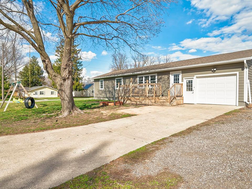 1802 Lake St, Emmetsburg, IA 50536 Zillow