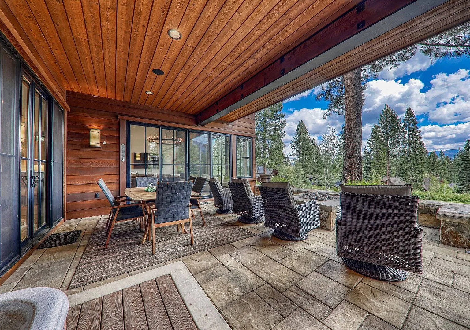 4 bed, 3.5 bath, 3244 sqft, $35,000 — Photo 3