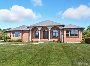 454 Skyland Dr, Bellbrook, OH 45305