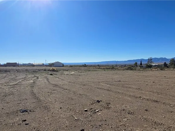 3676 W Collins Dr, Golden Valley, AZ 86413