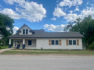 221 W 2nd Ave #219, Belle Plaine, KS 67013