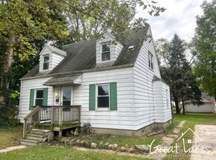 16580 Forest Ave, Eastpointe, MI 48021