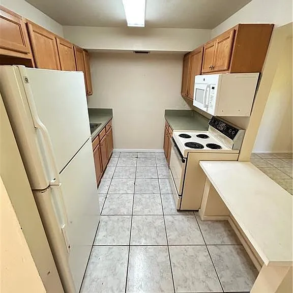 2828 Jackson St #C7 — Photo 4