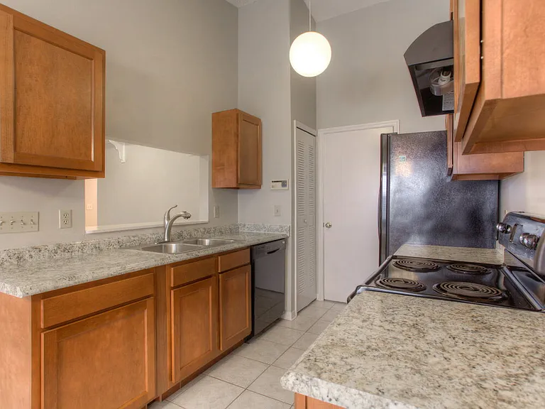 9324 Pavillion Dr — Photo 7