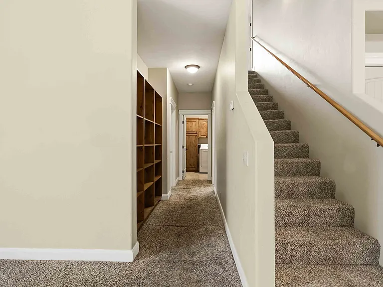 131 N 6th Ave — Photo 13