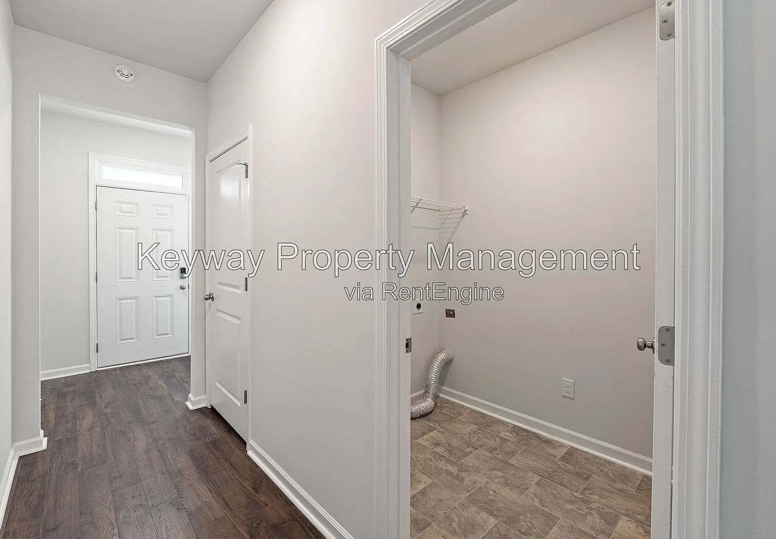3 bed, 2.0 bath, 1376 sqft, $1,730 — Photo 3