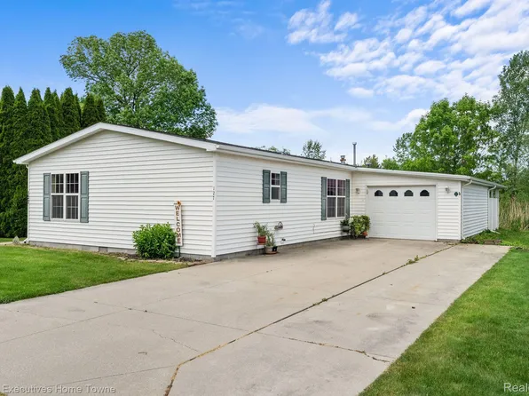 3211 Keewahdin Rd Lot 127, Fort Gratiot, MI 48059