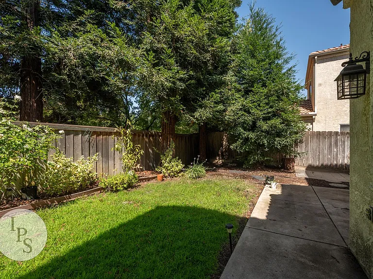 9471 N Whitehouse Dr — Photo 28