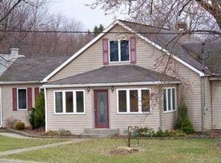 7164 Country Club Rd, Butler, PA 16001