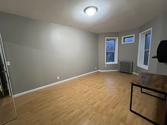 Rented by Remax Edge | media 31