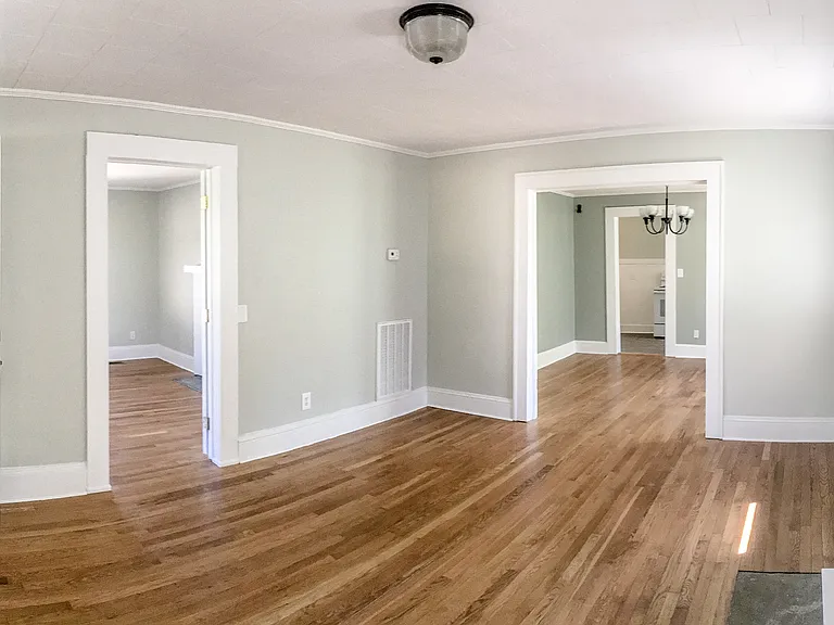 131 Carolina Ave — Photo 6