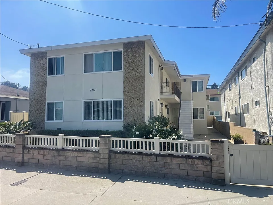 2217 S Grand Ave #2