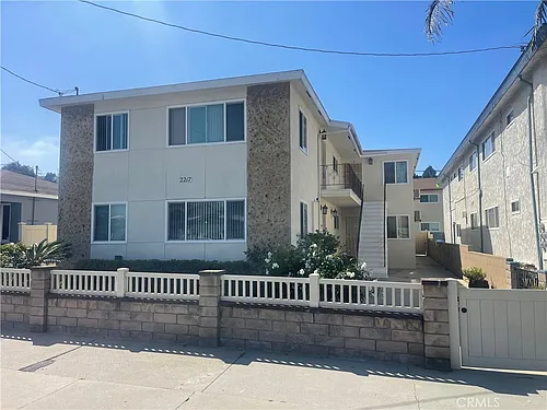 2217 S Grand Ave #2 Photo 1