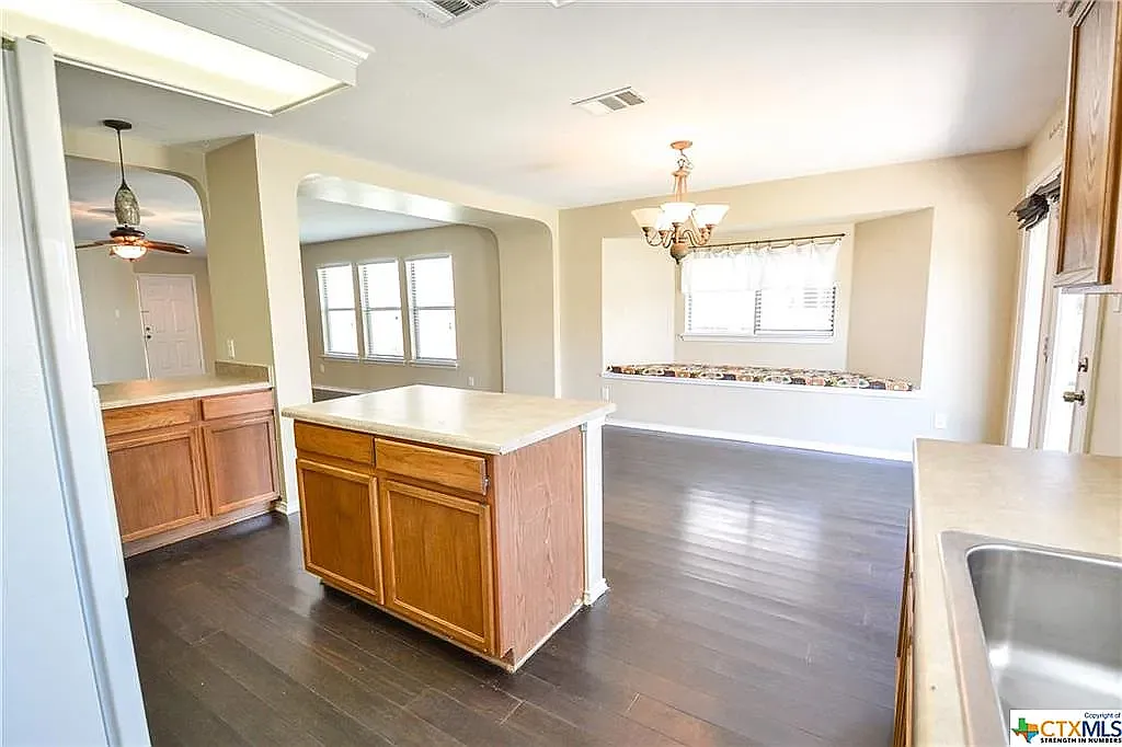 3 bed, 1658 sqft, $1,775 — Photo 4