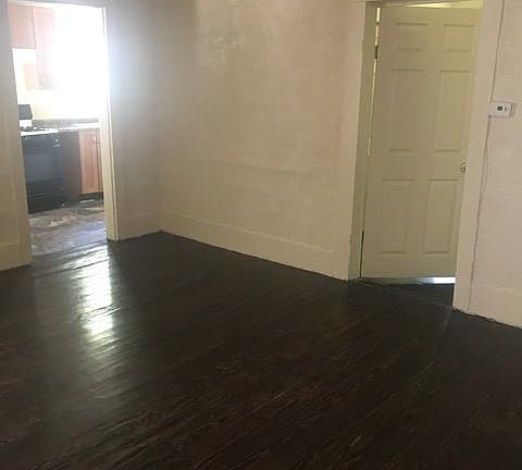 4th image of 619 W Jefferson St #46580