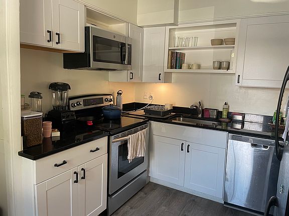 5th image of 7036 Strathmore St