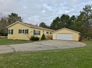 W2008 Nettleton Rd, Marinette, WI 54143