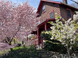 366 Morris Ave, Providence, RI 02906