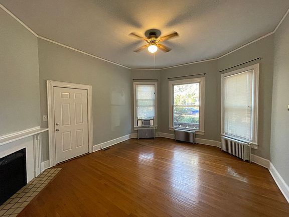 4th image of 414 S Washington St APT 3