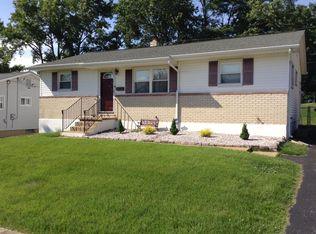 13 E Edinburgh Dr, New Castle, DE 19720